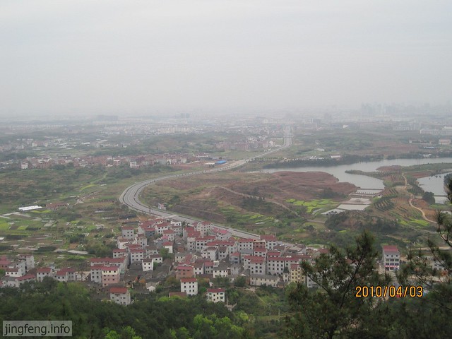 尖峰山上俯瞰